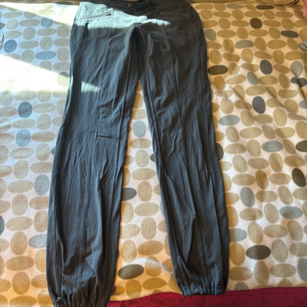 Small Athleta Metro Pant gray zippered pockets drawstring stretch nylon blend